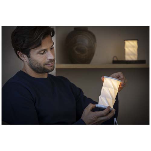 Lampe de table pliable et à intensité variable Celestia en plastique recyclé – Image 6